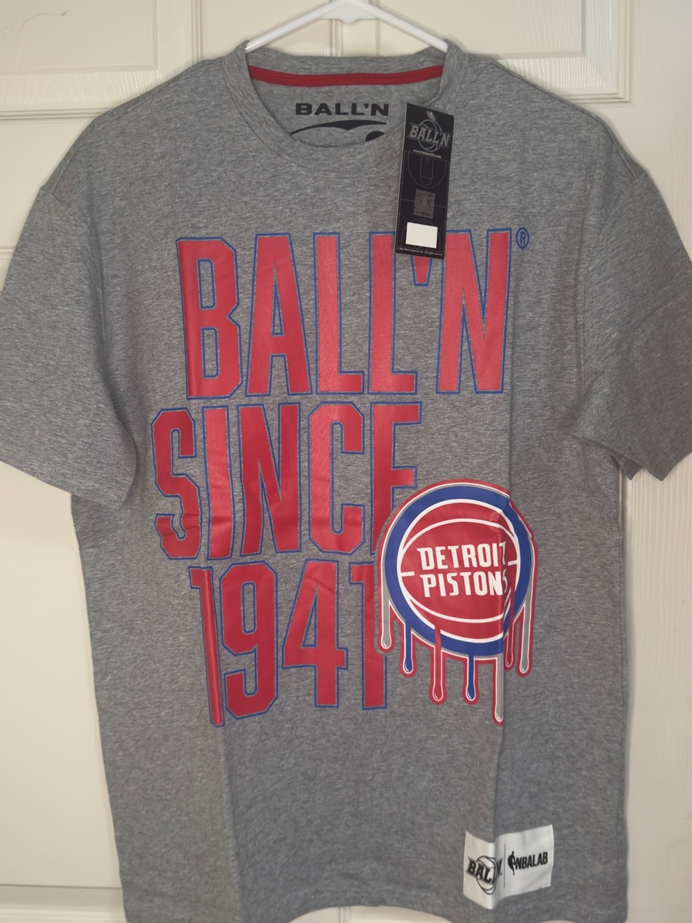 Detroit Pistons Gray Graphic Tee